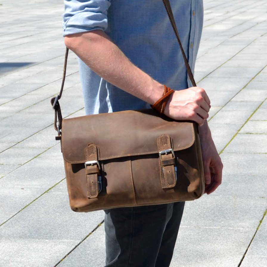 Bags * | Budget Delton Bags Retro Cognac Leather Messenger Bag